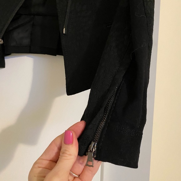 BCBG Blazer XXS - Picture 4 of 7